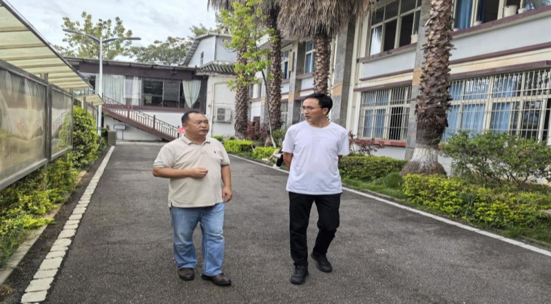 州教体局开学工作检查组到我校检查工作